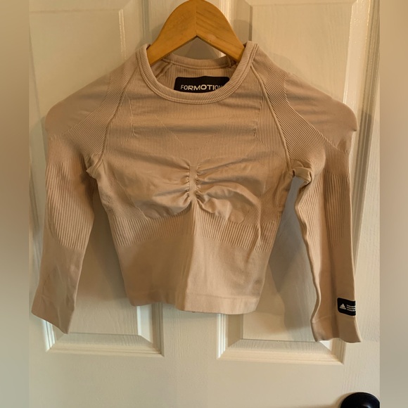 Adidas formation long sleeve cropped training top - Picture 2 of 5